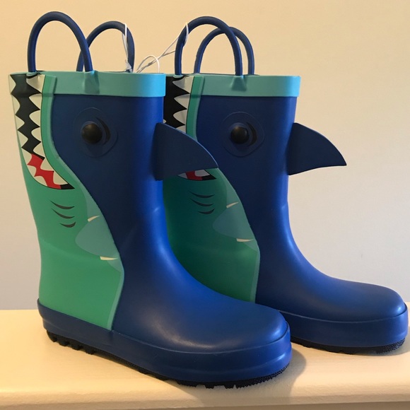 Cat & Jack Other - HP!!🦈NWT Cat & Jack shark rain boots size 11 🦈